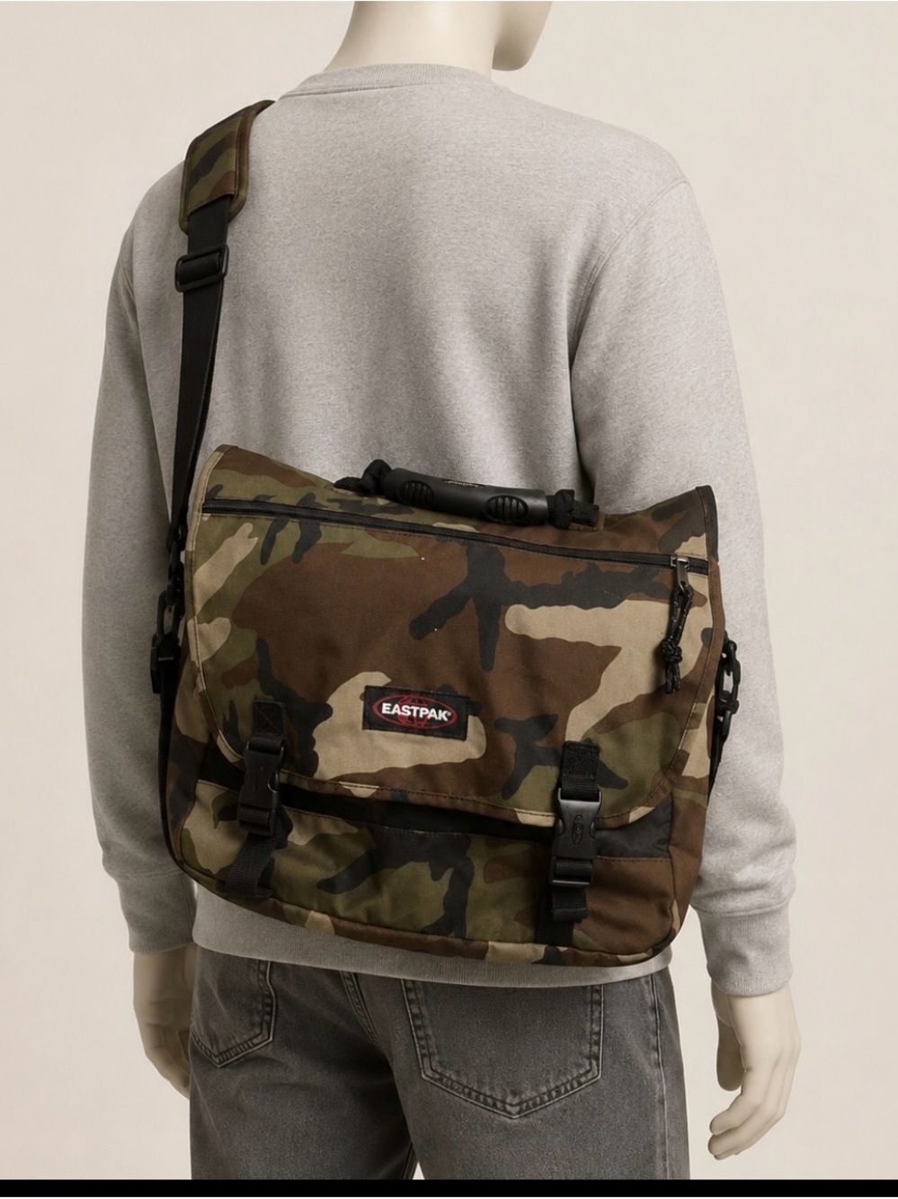 Eastpak Camo Messenger Bag in Green ,Brown & Brown padded laptop compartment.